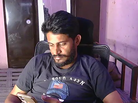 Snapshot of krishjaat43 chatting on April 11, 11:03 am krishjaat43 online show from April 11, 11:03 am