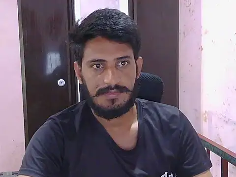 Snapshot of krishjaat43 chatting on April 15, 10:33 am krishjaat43 online show from April 15, 10:33 am