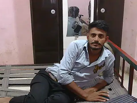 Snapshot of krishjaat43 chatting on April 16, 12:28 pm krishjaat43 online show from April 16, 12:28 pm