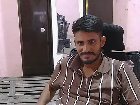 Snapshot of krishjaat43 chatting on April 17, 11:57 am krishjaat43 online show from April 17, 11:57 am