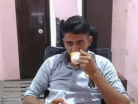 Snapshot of krishjaat43 chatting on April 19, 3:00 pm krishjaat43 online show from April 19, 3:00 pm