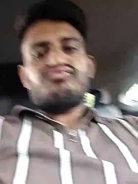 Snapshot of krishjaat43 chatting on April 23, 1:40 am krishjaat43 online show from April 23, 1:40 am