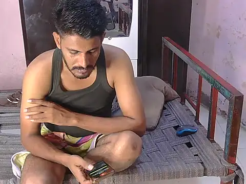 Snapshot of krishjaat43 chatting on April 24, 7:33 am krishjaat43 online show from April 24, 7:33 am