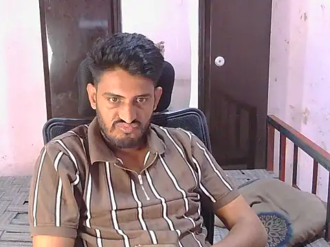 Snapshot of krishjaat43 chatting on April 27, 1:31 pm krishjaat43 online show from April 27, 1:31 pm