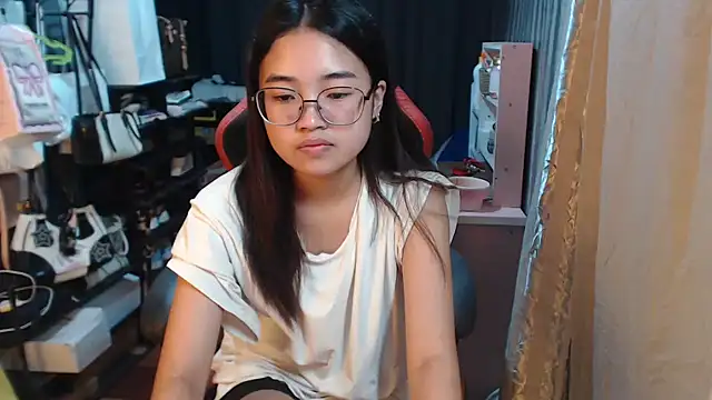 urhoneybunny25 online show from October 13, 8:36 am