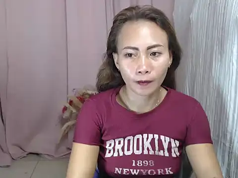 joanpetite online show from March 9, 12:25 am