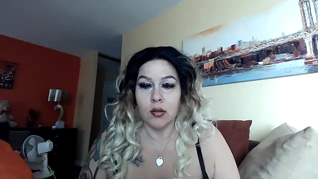 number1slut online show from March 4, 4:30 pm