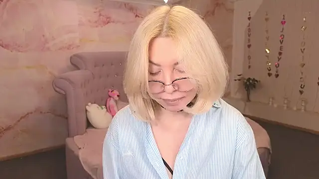 Wendy Waves online show from October 18, 11:11 am