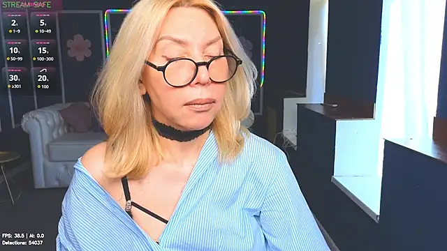 Wendy Waves online show from July 21, 1:35 pm
