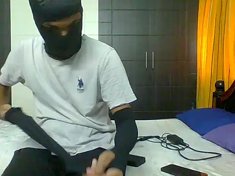 Snapshot of Naughty_Boy_Telugu chatting on September 28, 9:36 am Naughty Boy Telugu online show from September 28, 9:36 am