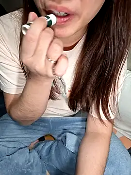 Snapshot of hihiakiko chatting on March 18, 3:15 pm hihiakiko online show from March 18, 3:15 pm