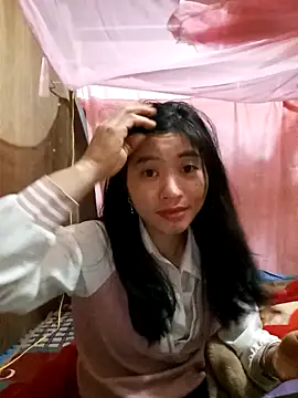 Phuongphuongg online show from December 17, 1:39 pm