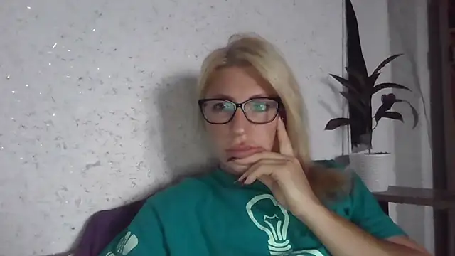 fox red lady7 online show from October 2, 7:26 am