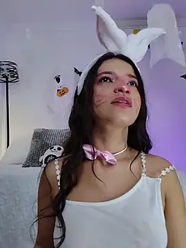 LUNAA    online show from October 21, 4:13 am