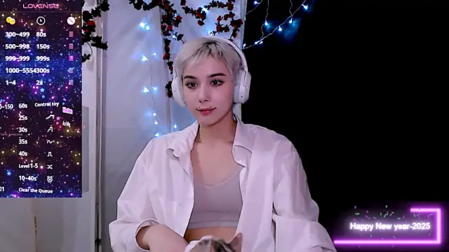 SophieAsh online show from December 21, 6:04 pm