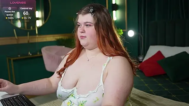 Mia Ray online show from July 14, 6:35 pm