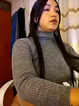 FallsForHerSmile online show from March 26, 6:08 am