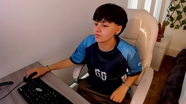 Nathaly ds online show from December 2, 7:42 pm