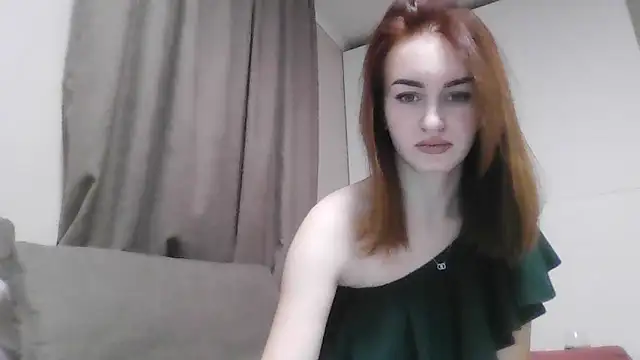 Snapshot of Requellia chatting on November 2, 6:54 pm Requellia online show from November 2, 6:54 pm