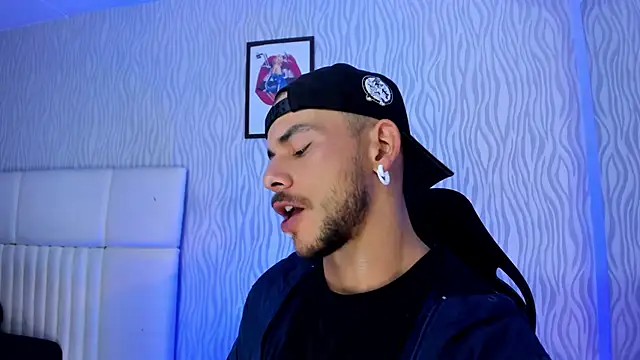 dylan jacobx online show from December 3, 3:47 am