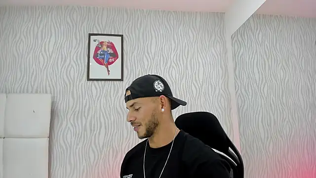 dylan jacobx online show from December 13, 8:36 pm