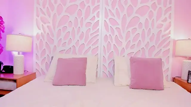 Emmadancer online show from February 4, 7:42 pm