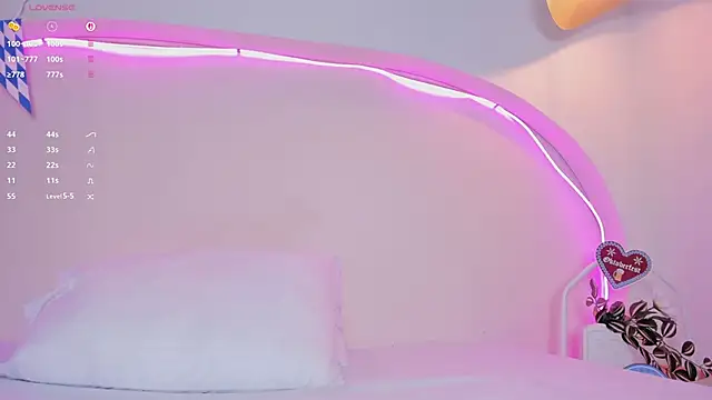 sweetluu  online show from September 27, 3:39 pm