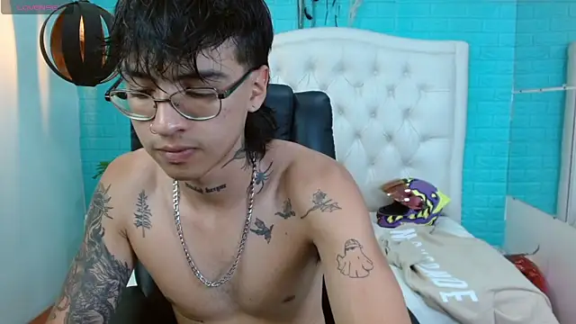 derekfly online show from September 16, 3:18 am
