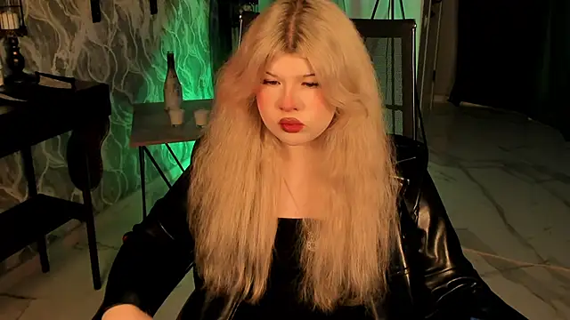 Snapshot of LilithNelson chatting on October 14, 2:29 pm LilithNelson online show from October 14, 2:29 pm