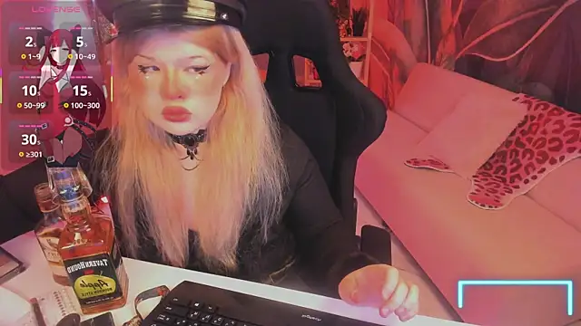 Snapshot of LilithNelson chatting on November 18, 8:57 pm LilithNelson online show from November 18, 8:57 pm