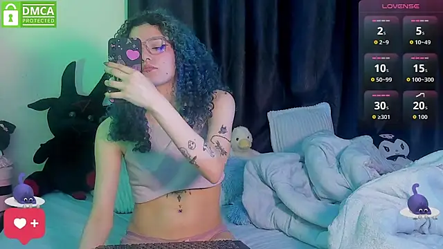 Snapshot of Bluedarkelf888 chatting on October 29, 11:50 pm Bluedarkelf888 online show from October 29, 11:50 pm