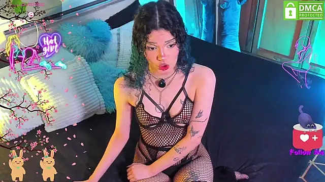 Bluedarkelf888 online show from May 1, 1:21 am