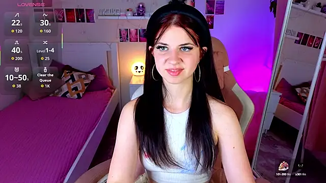 Snapshot of Wander_Waves chatting on September 13, 8:41 pm Wander Waves online show from September 13, 8:41 pm