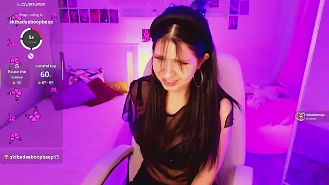 Snapshot of Wander_Waves chatting on September 30, 8:47 pm Wander Waves online show from September 30, 8:47 pm