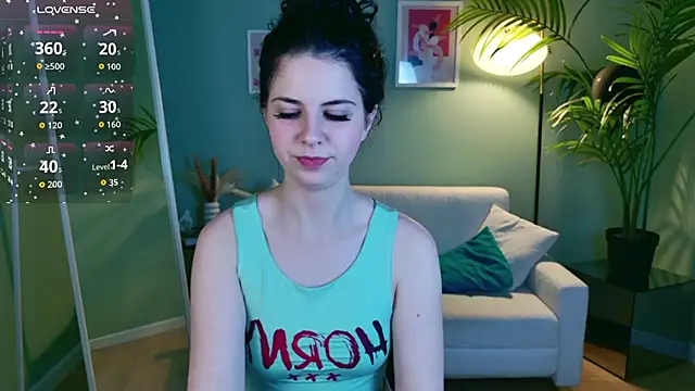 Snapshot of Wander_Waves chatting on November 21, 9:24 pm Wander Waves online show from November 21, 9:24 pm