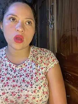 Snapshot of sabrossa chatting on March 2, 4:36 am sabrossa online show from March 2, 4:36 am