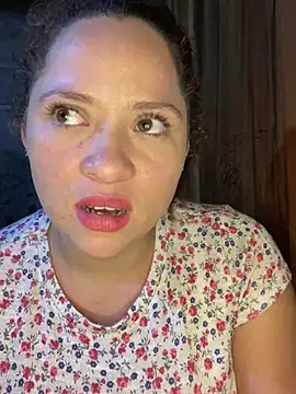 Snapshot of sabrossa chatting on March 2, 5:08 am sabrossa online show from March 2, 5:08 am