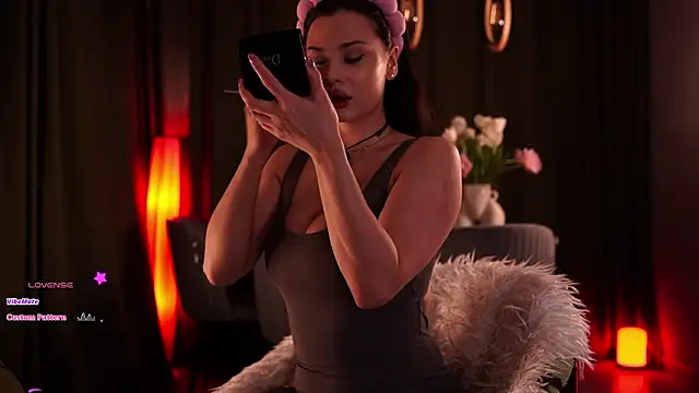 Snapshot of MaryHols chatting on March 10, 5:07 pm MaryHols online show from March 10, 5:07 pm