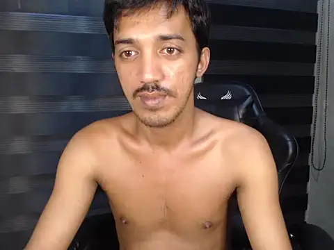 RowyCam online show from November 6, 11:48 pm