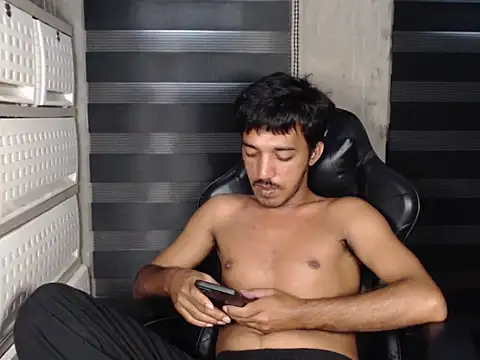 RowyCam online show from November 8, 1:06 am