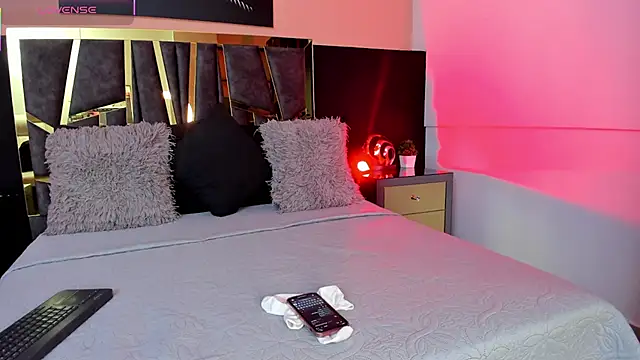 ScarletTorres online show from October 3, 6:27 pm