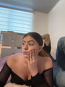 Melissa coll online show from June 10, 10:08 pm