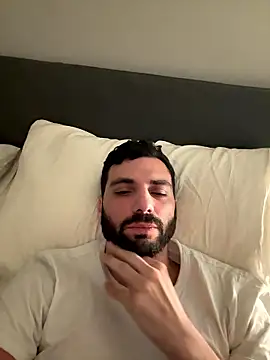 Snapshot of Simon-xx chatting on January 16, 12:14 am Simon-xx online show from January 16, 12:14 am