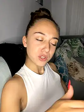 Snapshot of CristinaSww chatting on October 18, 8:20 pm CristinaSww online show from October 18, 8:20 pm