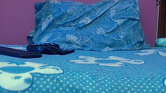 skinnybarbie022 online show from September 28, 1:22 am