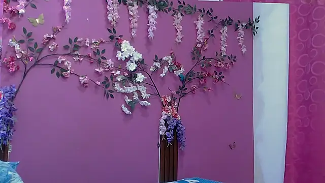 skinnybarbie022 online show from January 7, 11:18 pm