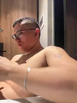 Kurtxxx22 online show from December 21, 6:20 am