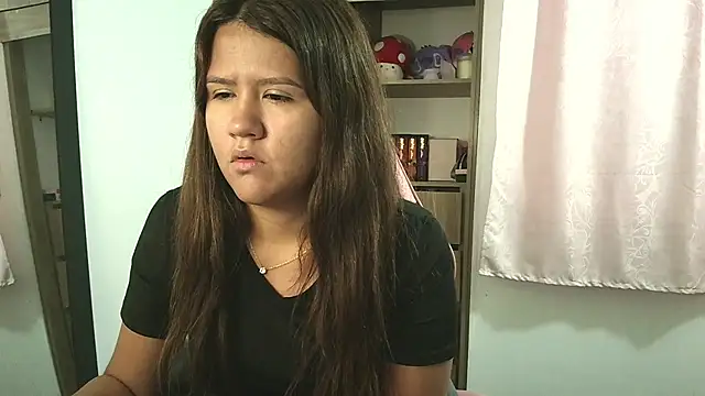 Snapshot of Oliviawatson1 chatting on October 10, 12:26 pm Oliviawatson1 online show from October 10, 12:26 pm