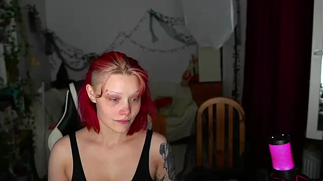 Snapshot of Sova173 chatting on September 15, 5:02 pm Sova173 online show from September 15, 5:02 pm