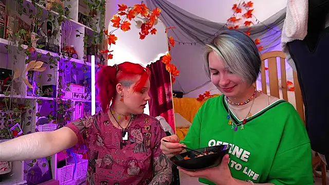 Snapshot of Sova173 chatting on September 29, 9:14 am Sova173 online show from September 29, 9:14 am